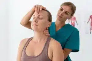 Ograniczona ruchomość szyi – osteopatia i fizjoterapia w Osteohelp (Kraków)